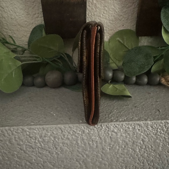 Louis Vuitton
Vintage 1988 Elise Wallet - Picture 4 of 16